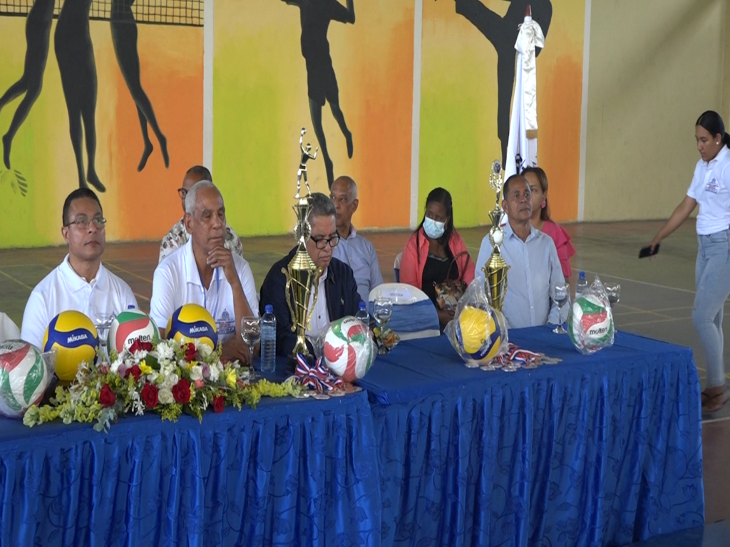 Ministerio de deporte inauguró en la provincia torneo escolar de voleibol