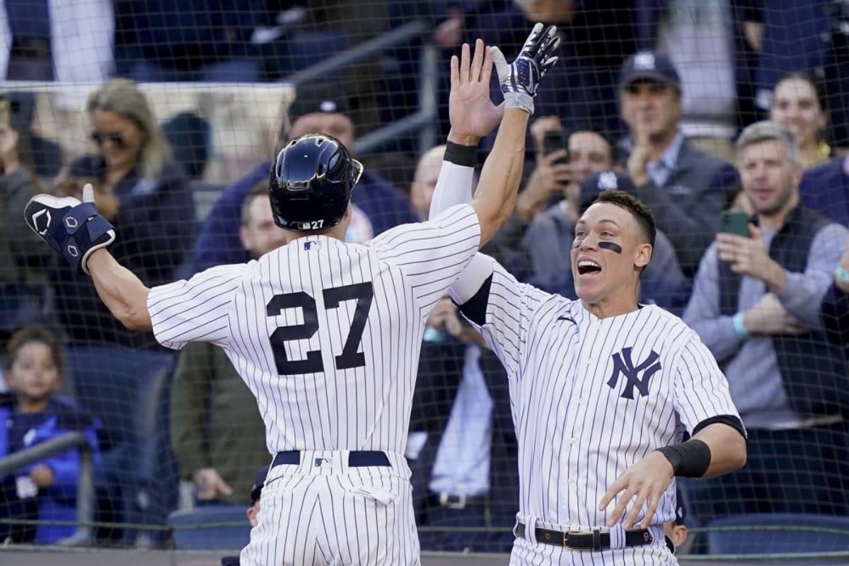 Yankees derrotan a los Guardians y avanzan en la serie