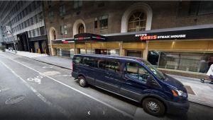 Mujer apuñaló a cliente en restaurante de Broadway, Nueva York