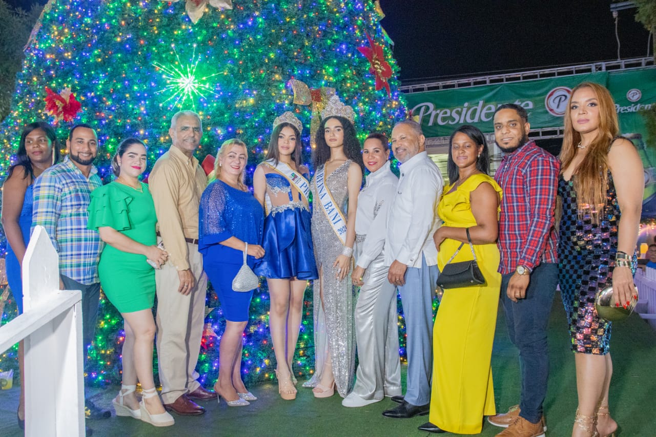 ALCALDÍA DE BANÍ REALIZA TRADICIONAL ENCENDIDO ÁRBOL NAVIDEÑO; APERTURA FIESTAS PATRONALES EN HONOR A VIRGEN DE REGLA