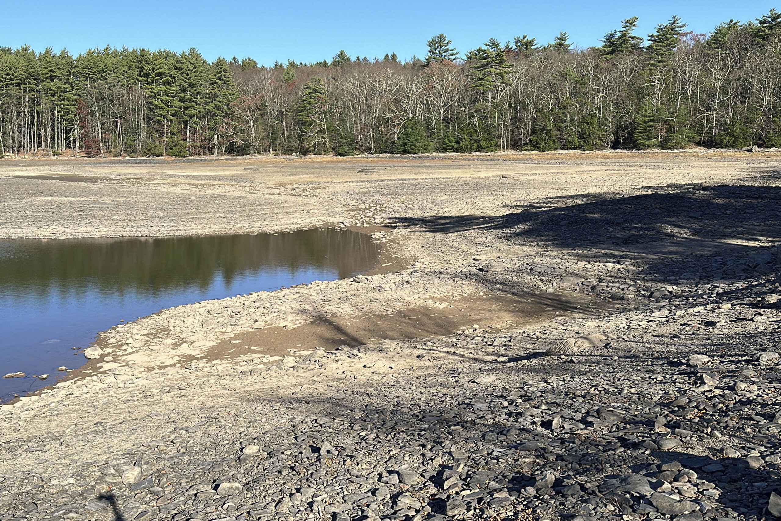 Nueva York preocupada por los bajos niveles de embalses tras meses de poca lluvia