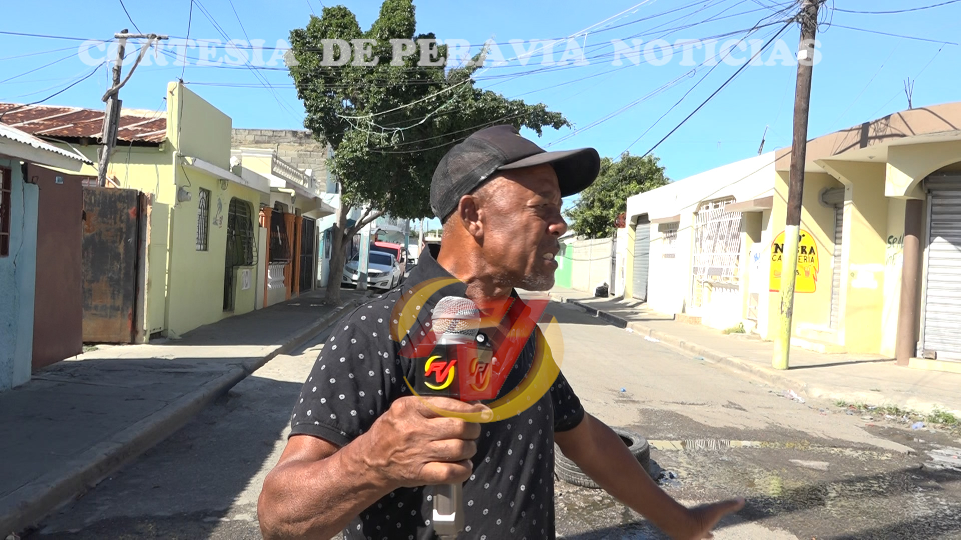 En Los Cajüilitos exigen intervención de INAPA ante colapso cloacal