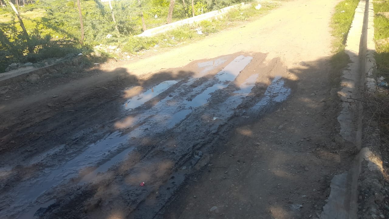 Residentes en Las Tablas se quejan por mal estado de sus calles